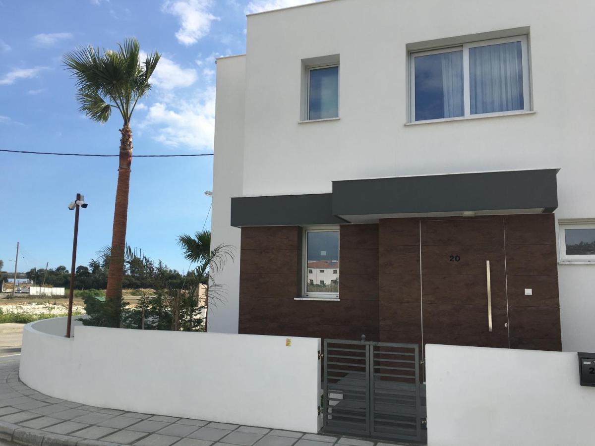 Mobina Villas Larnaca Esterno foto