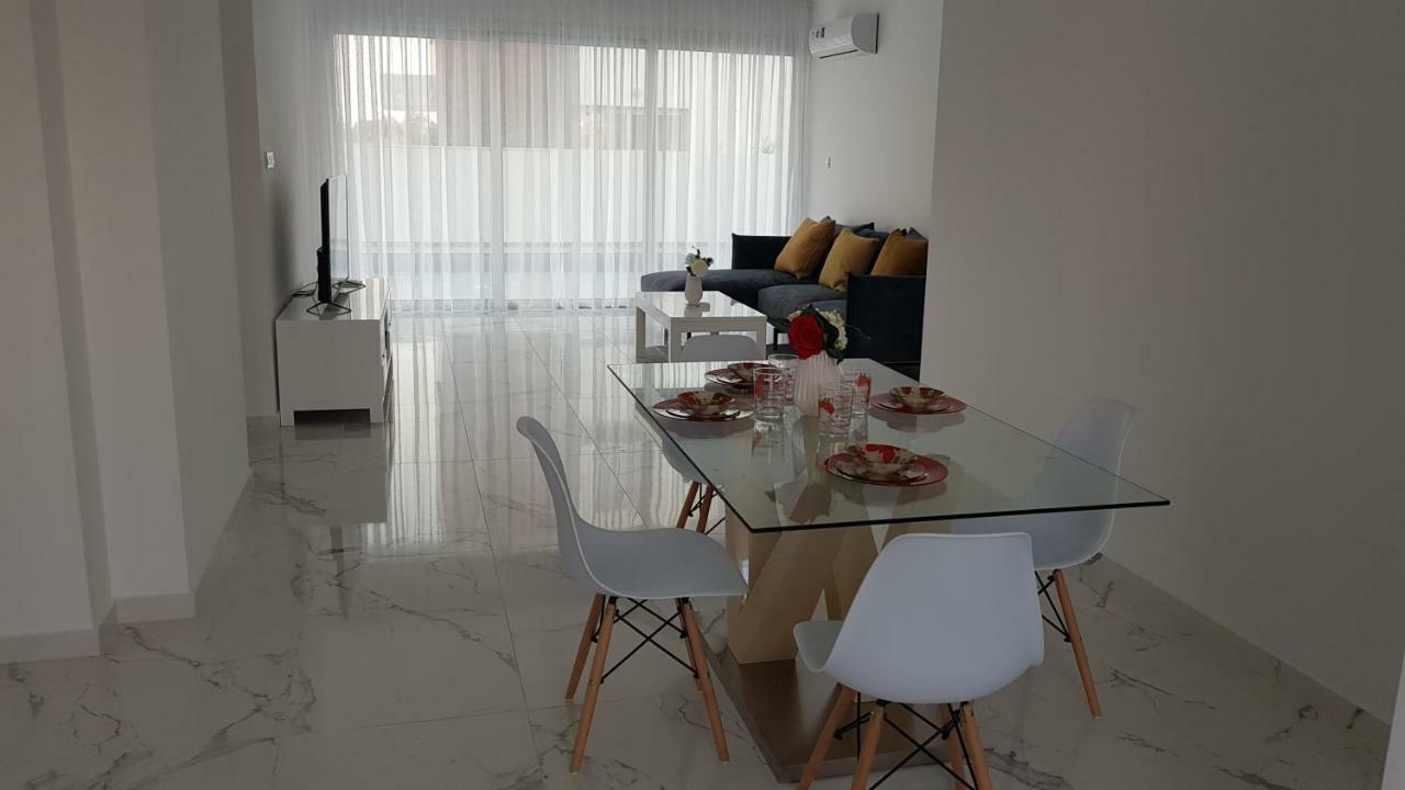 Mobina Villas Larnaca Esterno foto