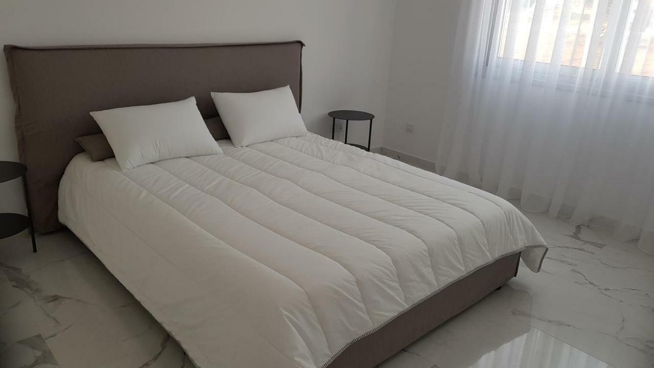 Mobina Villas Larnaca Esterno foto